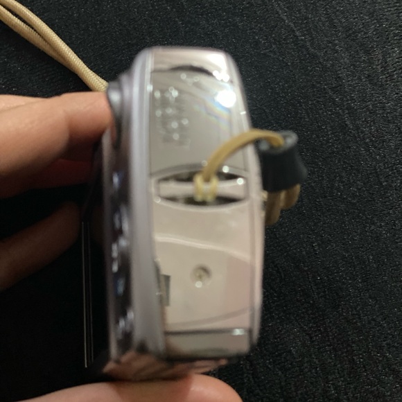 Canon IXY DIGITAL camera - Picture 10 of 14